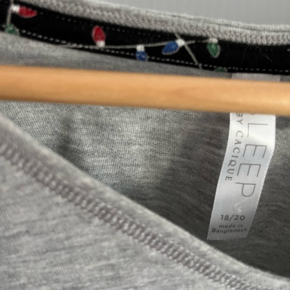 3 for $25!!! CACIQUE Lane Bryant Christmas PJ’s size 18/20 - Picture 6 of 12